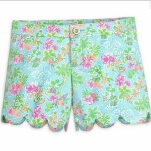 Lilly Pulitzer NWOT Disney Parks X, Mickey and Minnie scallop shorts. Size 4.